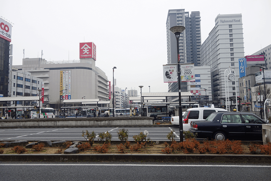 福山駅 ばら公園口 前