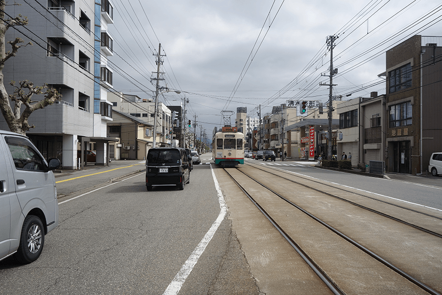 南富山駅