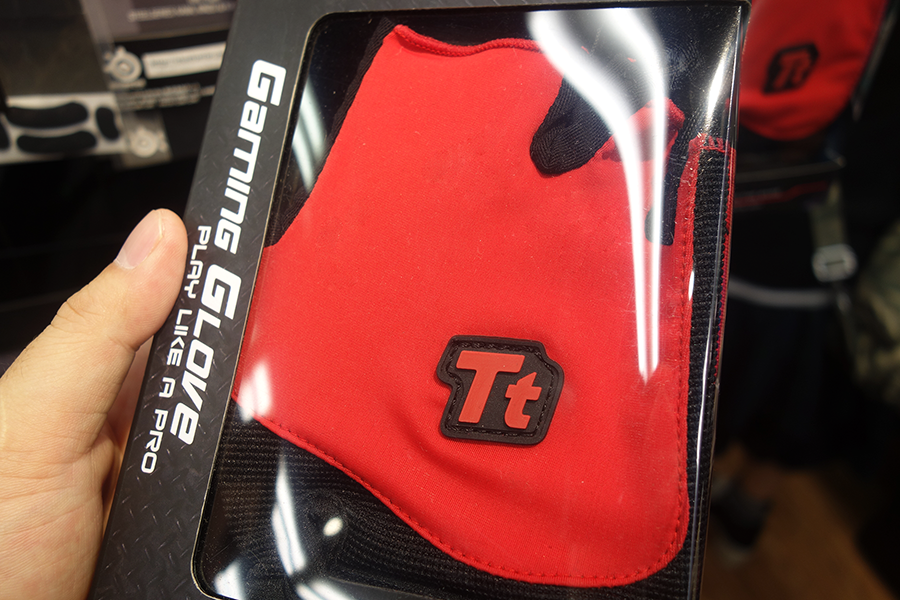 Tt eSPORTS Gaming Glove ゲーミンググローブ