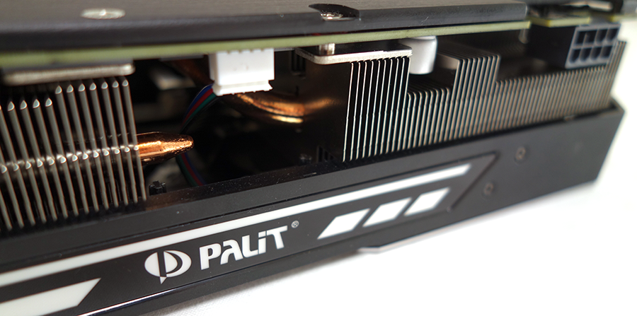 GeForce GTX 1070 JetStream の RGB LED照明は、温度に応じて1680万色のカラーから自由に発色を設定できる