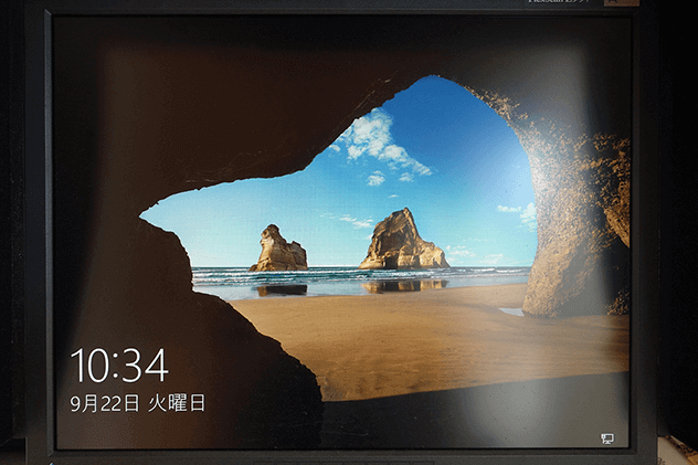 クローン先の新SSDにあるシステムで起動した！